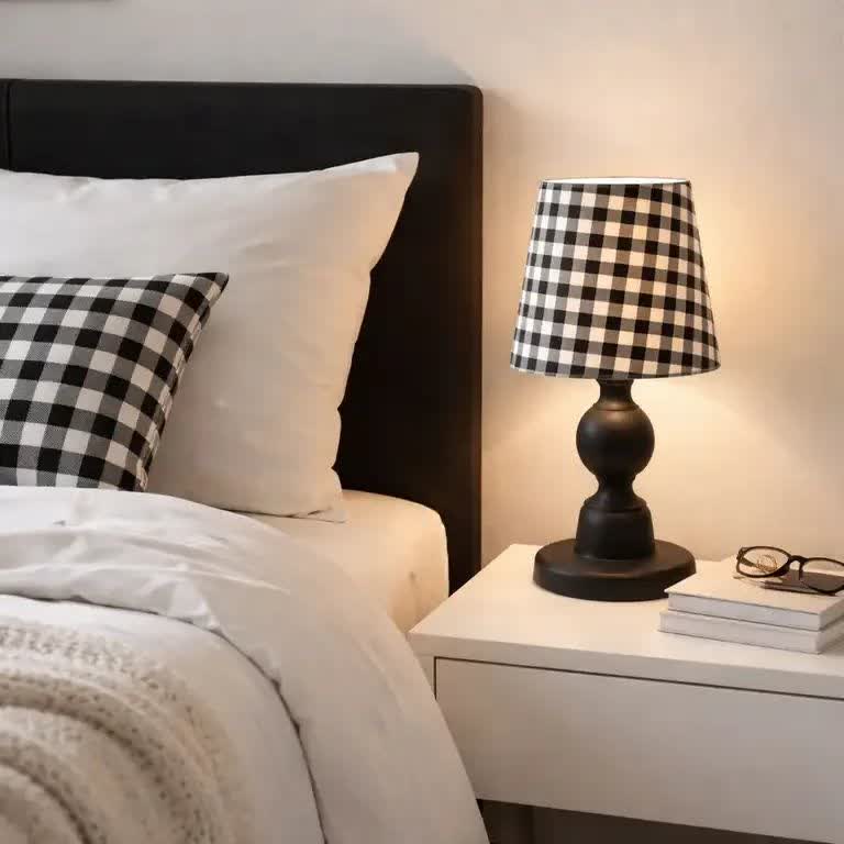 آباژور رومیزی مدل «مینیمال چهارخانه»